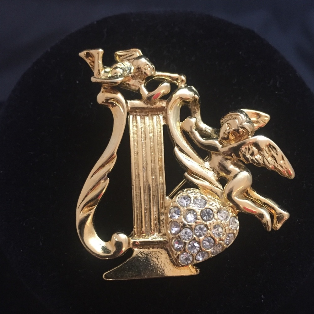 Premiere Designs Angel Harp Brooch